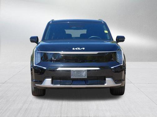 Aurora Black Pearl 2024 Kia EV9 Land