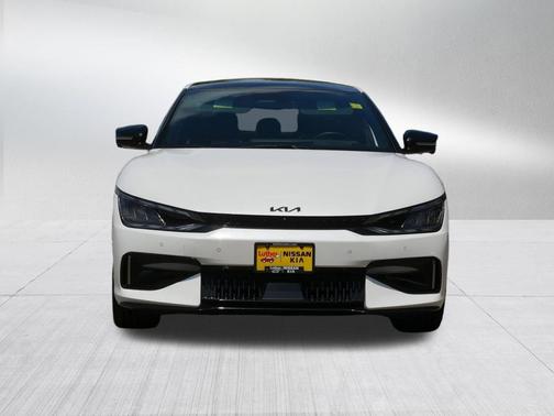 Snow White Pearl 2024 Kia EV6 GT