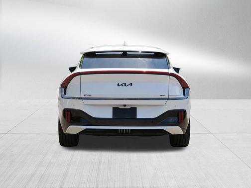 Snow White Pearl 2024 Kia EV6 GT
