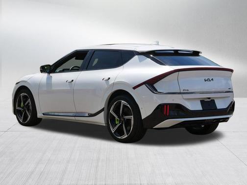 Snow White Pearl 2024 Kia EV6 GT