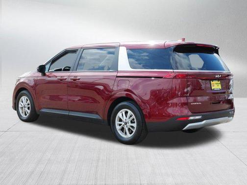 2024 Kia Carnival LX