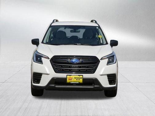 Crystal White Pearl 2022 Subaru Forester Base