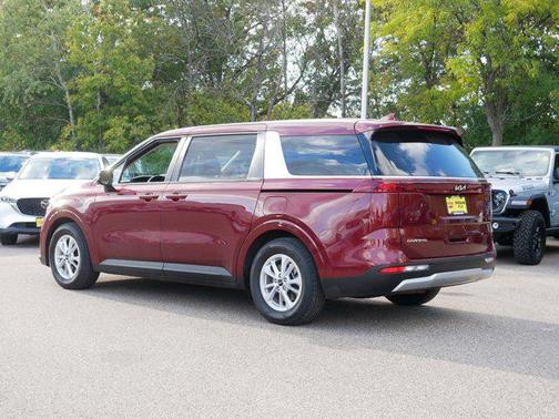 2023 Kia Carnival LX