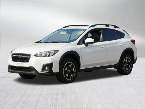Crystal White Pearl 2018 Subaru Crosstrek 2.0i Premium