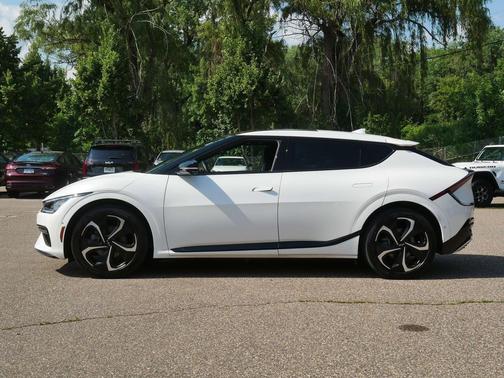 Snow White Pearl 2023 Kia EV6 GT-Line