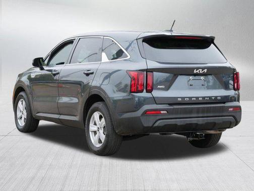 2022 Kia Sorento LX