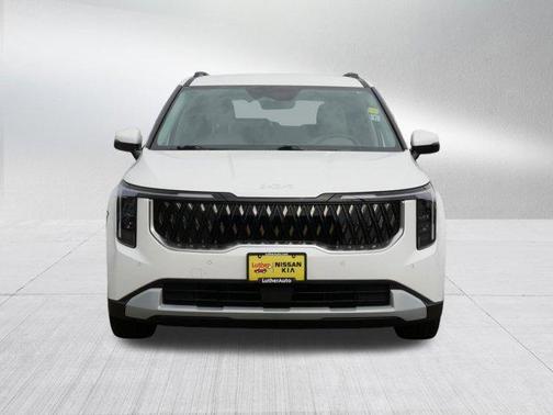 Snow White Pearl 2025 Kia Carnival EX
