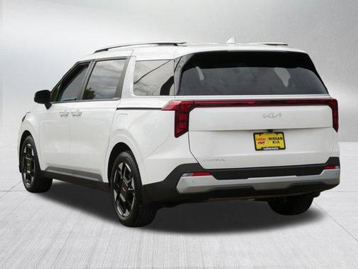 Snow White Pearl 2025 Kia Carnival EX