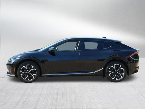 Aurora Black Pearl 2023 Kia EV6 Wind