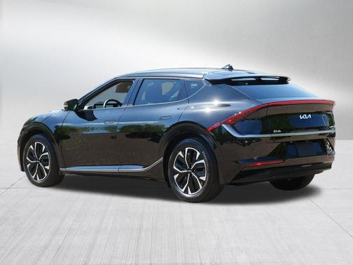 Aurora Black Pearl 2023 Kia EV6 Wind