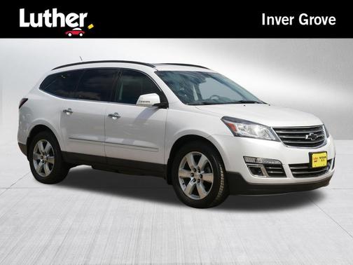 Iridescent Pearl Tricoat 2016 Chevrolet Traverse LTZ