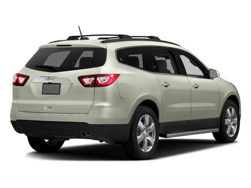 Iridescent Pearl Tricoat 2016 Chevrolet Traverse LTZ