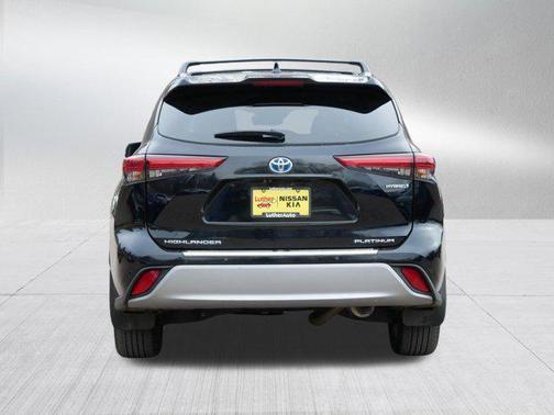 2020 Toyota Highlander Hybrid Platinum