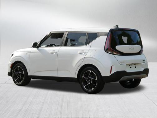 Snow White Pearl 2025 Kia Soul EX