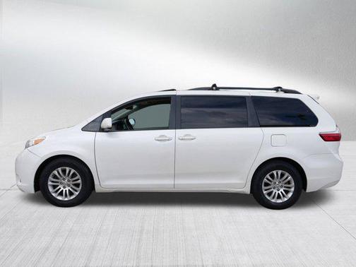2017 Toyota Sienna Limited Premium
