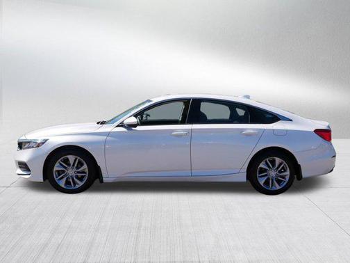 Platinum White Pearl 2018 Honda Accord LX