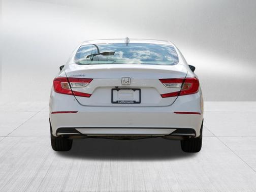Platinum White Pearl 2018 Honda Accord LX