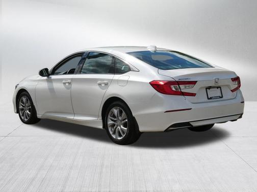 Platinum White Pearl 2018 Honda Accord LX