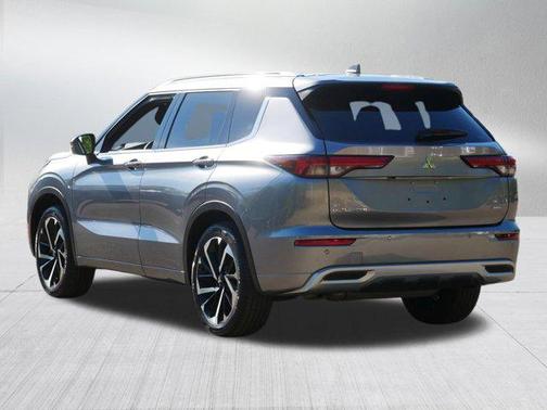Mercury Gray Metallic 2022 Mitsubishi Outlander SEL 2.5 S-AWC