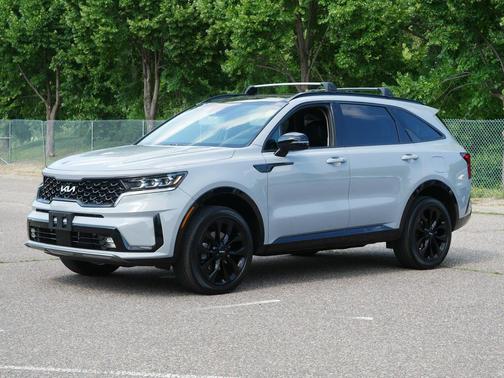Wolf Gray 2023 Kia Sorento SX