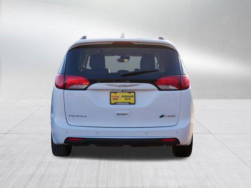 2019 Chrysler Pacifica Hybrid Limited