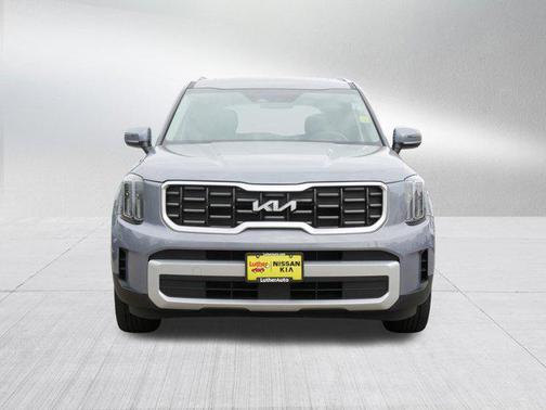 Everlasting Silver 2025 Kia Telluride S