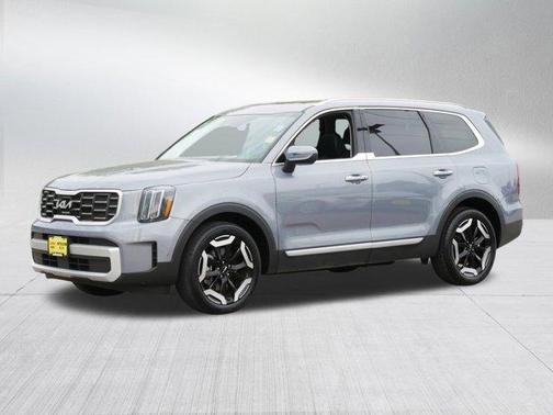 Everlasting Silver 2025 Kia Telluride S