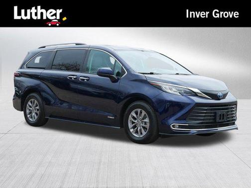 2021 Toyota Sienna XLE 7 Passenger