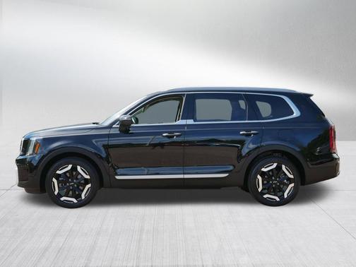 Ebony Black 2025 Kia Telluride S
