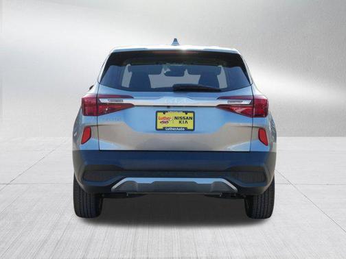 Steel Gray 2023 Kia Seltos LX