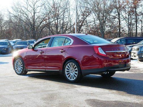2015 Lincoln MKS Base