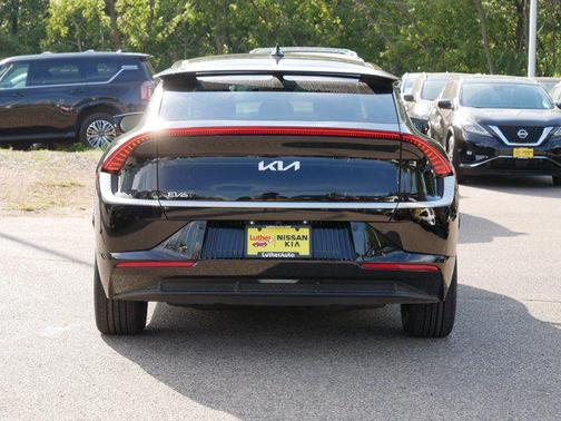 2022 Kia EV6 Wind