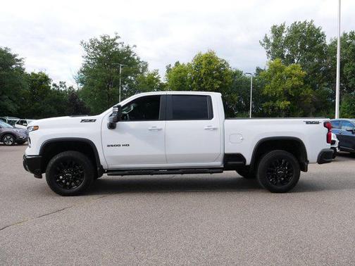 2025 Chevrolet Silverado 3500 LT