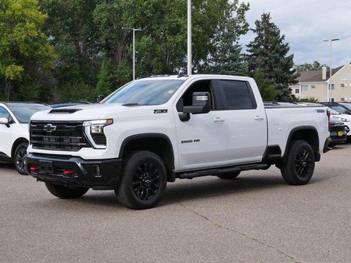 2025 Chevrolet Silverado 3500 LT