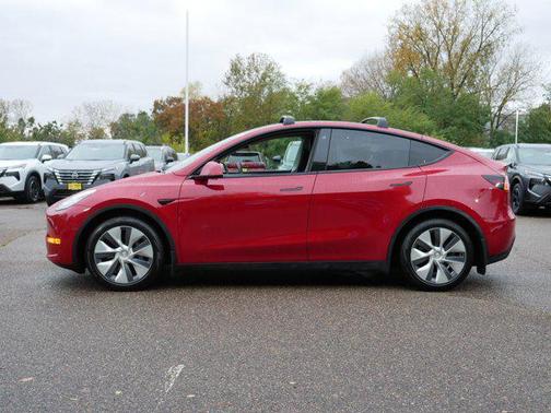 2022 Tesla Model Y Long Range Dual Motor All-Wheel Drive