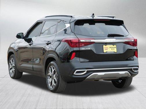 Cherry Black 2023 Kia Seltos EX