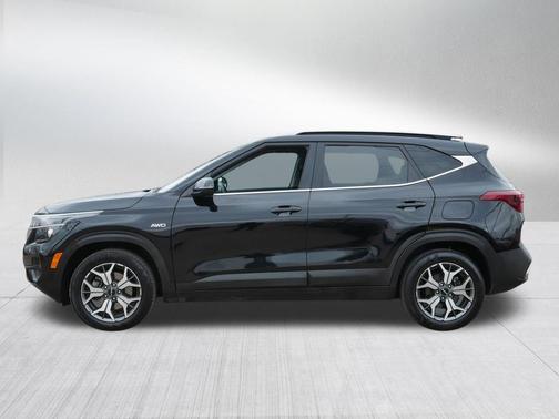 Cherry Black 2023 Kia Seltos EX