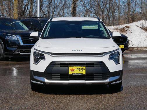 2023 Kia Niro LX