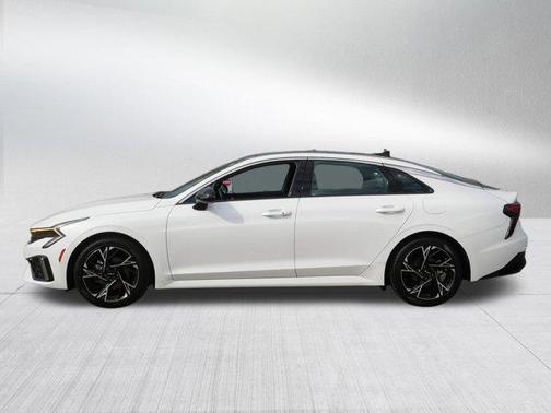 Snow White Pearl 2025 Kia K5 GT-Line