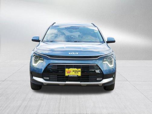 2023 Kia Niro SX