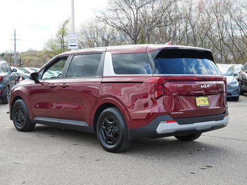 2025 Kia Carnival LXS