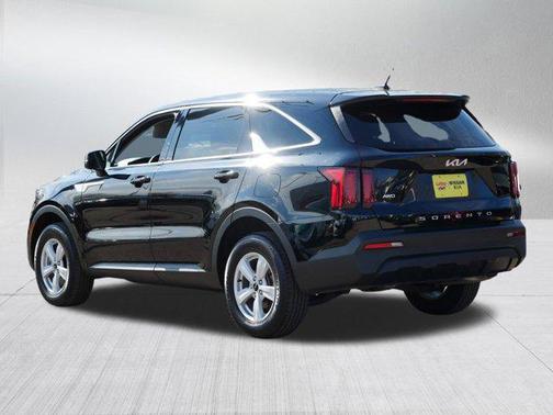 2022 Kia Sorento LX