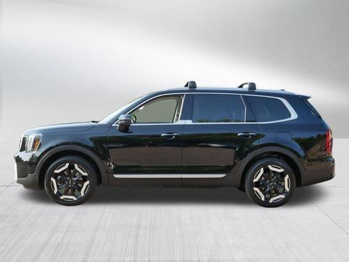 Ebony Black 2024 Kia Telluride S