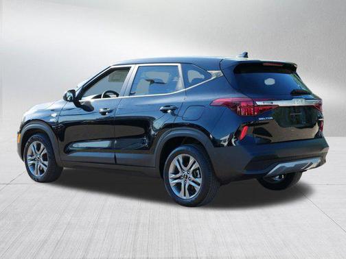 2023 Kia Seltos LX