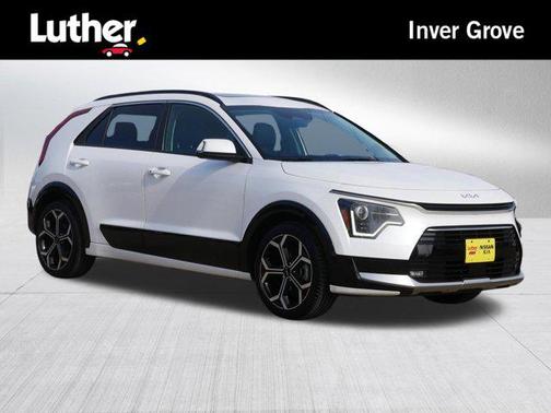 Snow White Pearl 2023 Kia Niro Touring