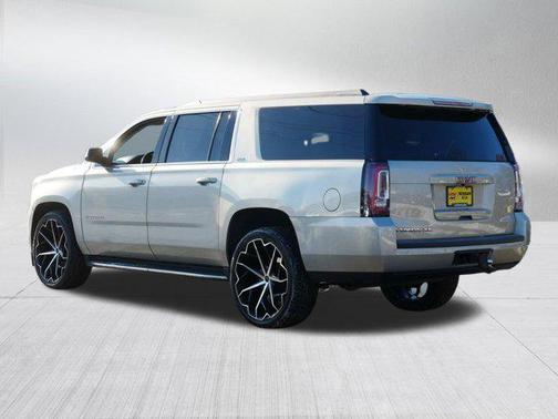 2017 GMC Yukon XL SLT
