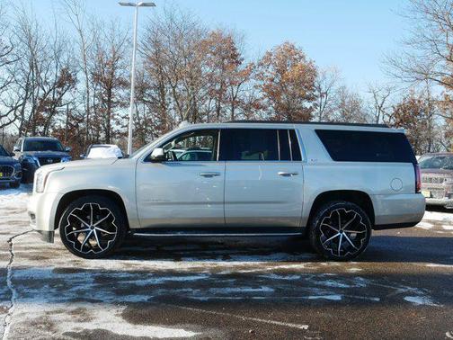 2017 GMC Yukon XL SLT