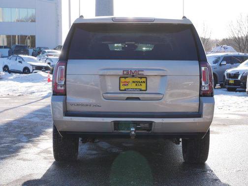 2017 GMC Yukon XL SLT