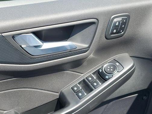 White Metallic 2023 Ford Escape ST-Line Select