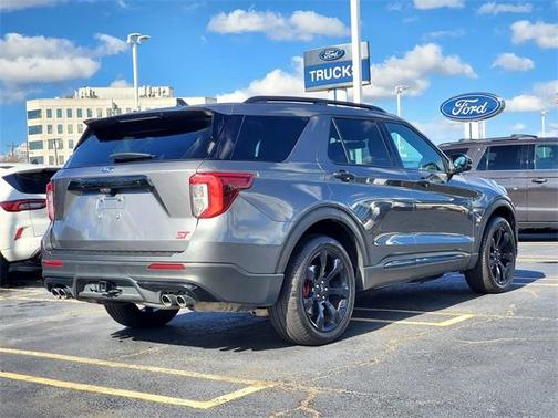2023 Ford Explorer ST